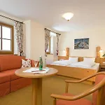 מלון Eggerwirt Kitzbuehel, & Restaurant - Lifts Included In June Sep And Oct Gratis Bergbahnbenuetzung