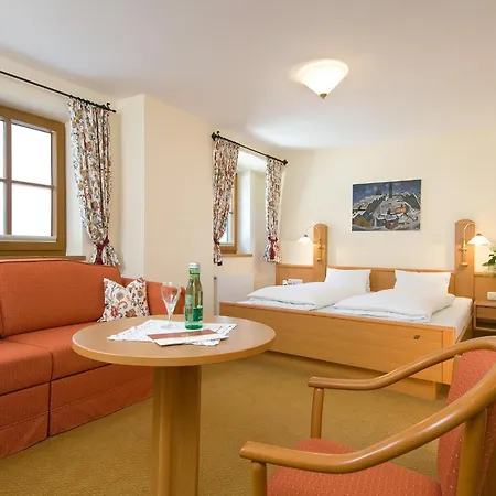 Hotel Eggerwirt Kitzbuehel, & Restaurant