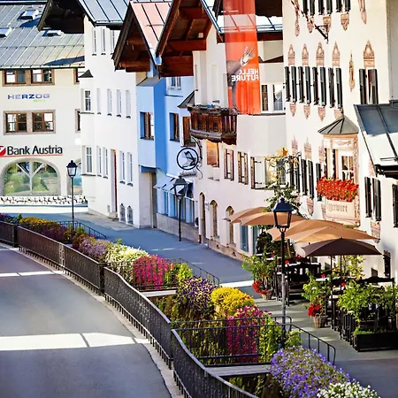 Eggerwirt Kitzbuehel, & Restaurant - Lifts Included In June Sep And Oct Gratis Bergbahnbenuetzung מלון