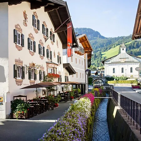 Eggerwirt Kitzbuehel, & Restaurant - Lifts Included In June Sep And Oct Gratis Bergbahnbenuetzung ホテル 3*