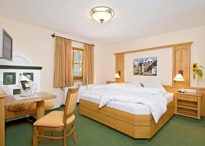 Eggerwirt Kitzbuehel, & Restaurant Szálloda