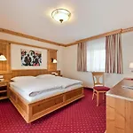 Eggerwirt Kitzbuehel, & Restaurant - Lifts Included In June Sep And Oct Gratis Bergbahnbenuetzung Hotell
