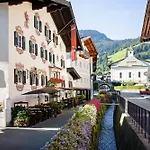 Eggerwirt Kitzbuehel, & Restaurant - Lifts Included In June Sep And Oct Gratis Bergbahnbenuetzung Hotell 3*