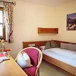 Hotell Eggerwirt Kitzbuehel, & Restaurant - Lifts Included In June Sep And Oct Gratis Bergbahnbenuetzung